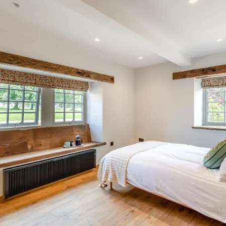 5 Bed In Oc-w32112 * Wigglesworth