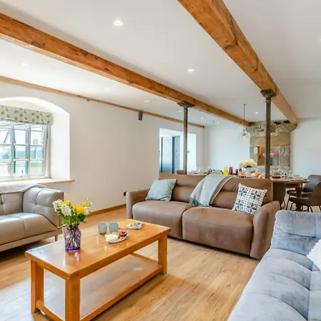 5 Bed In Oc-w32112