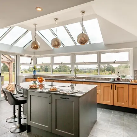 5 Bed In Oc-w32112