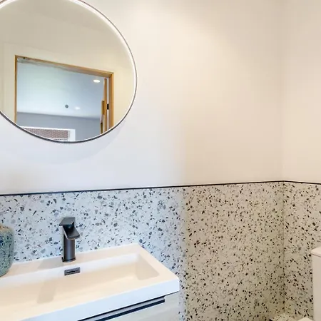 5 Bed In Oc-w32112 * Wigglesworth